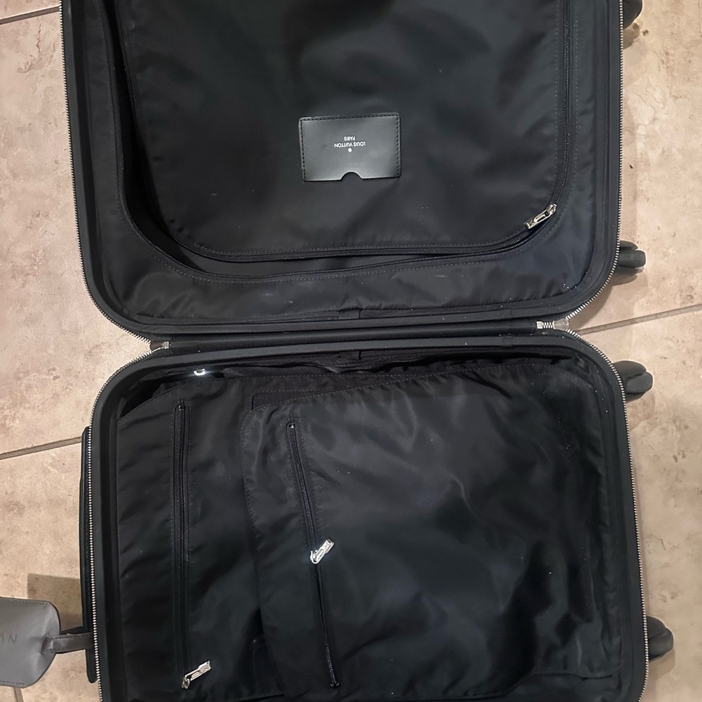 Louis Vuitton Pegase rolling suitcase in Damier Graphite - Picture 2 of 3